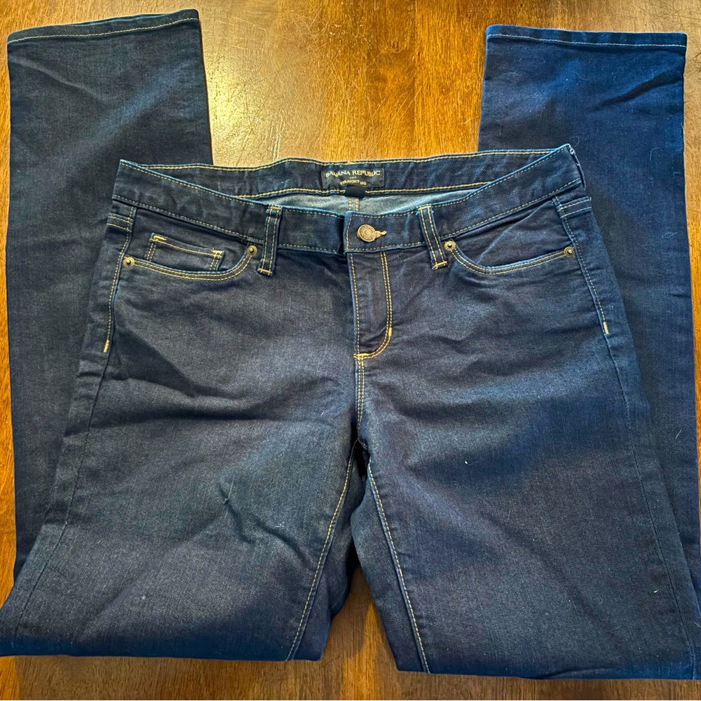 Banana Republic dark wash straight leg jeans. Size 30/10R